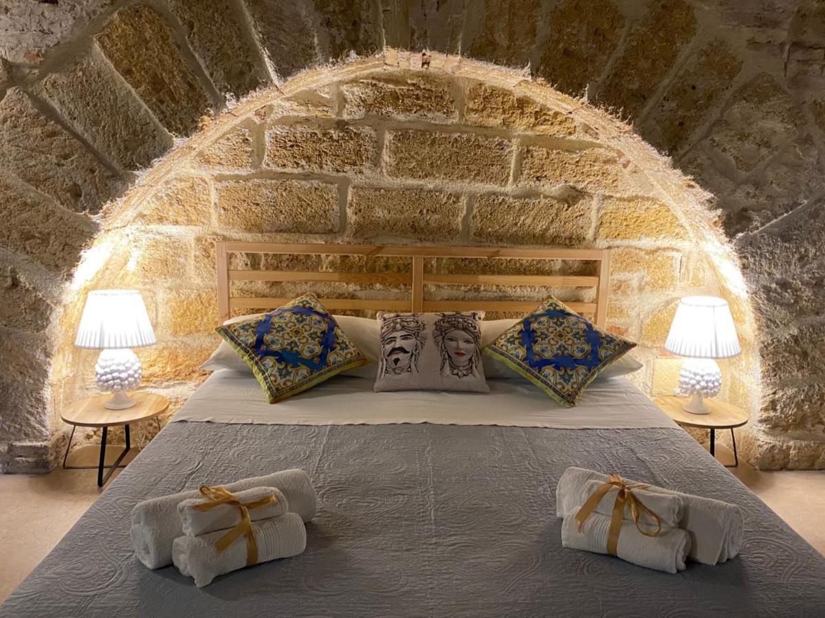 Il Siciliano Home Palermo Bagian luar foto